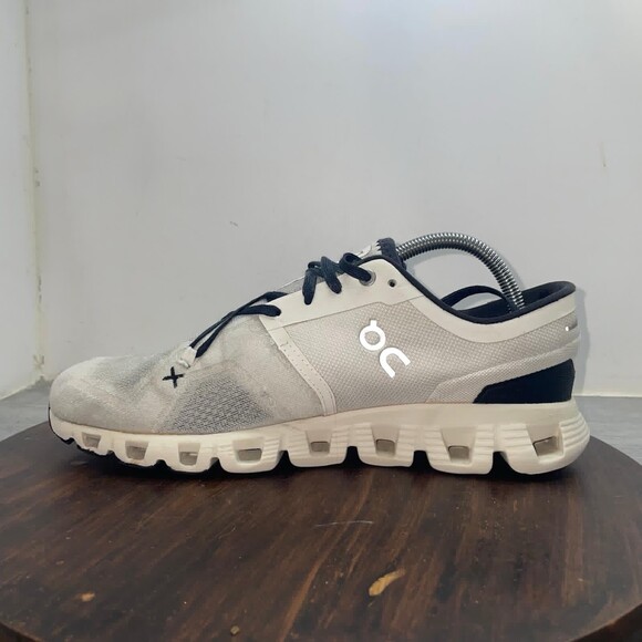 On Cloud X 3 Shoes Mens Size 8 White Black Running Athletic Sneakers 60.98706 main image 6
